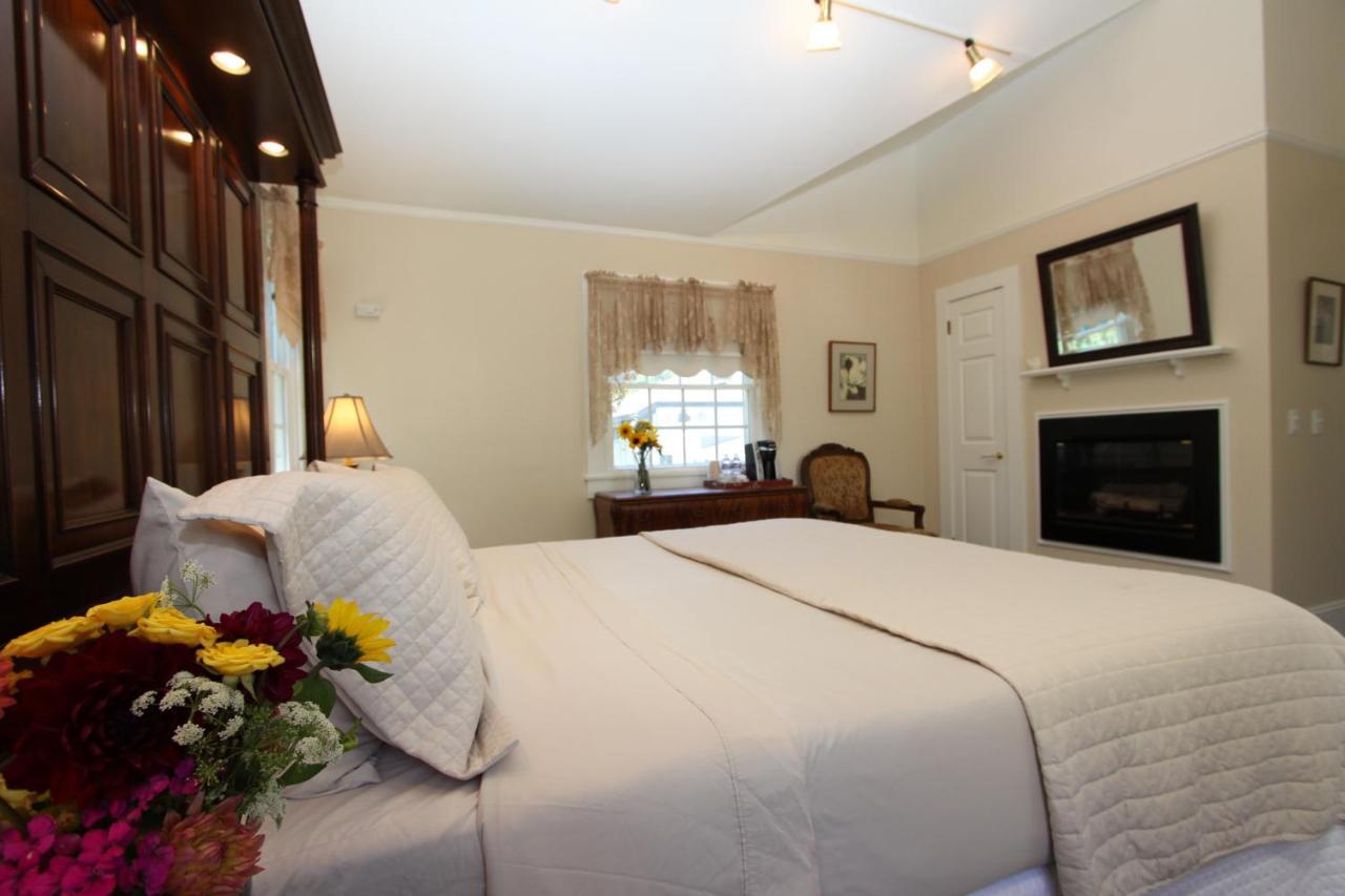 Olallieberry Inn Bed And Breakfast Cambria Esterno foto