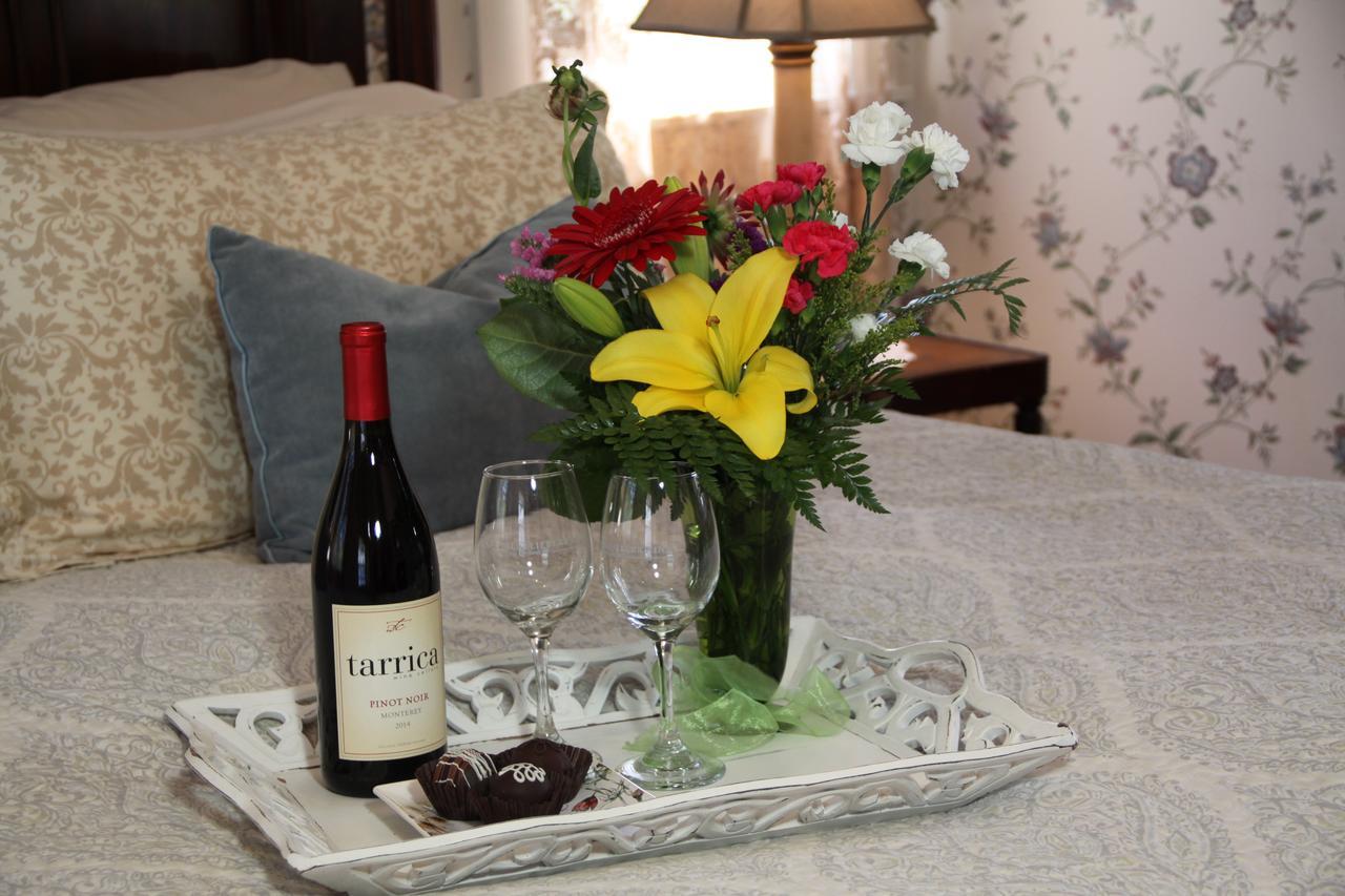 Olallieberry Inn Bed And Breakfast Cambria Esterno foto