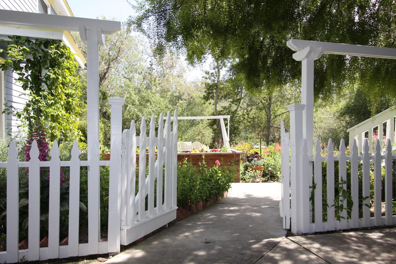 Olallieberry Inn Bed And Breakfast Cambria Esterno foto